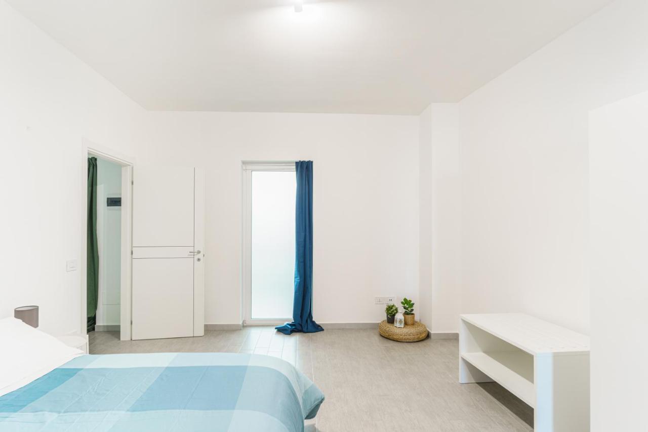 Le Marine Rooms Bisceglie Exterior photo
